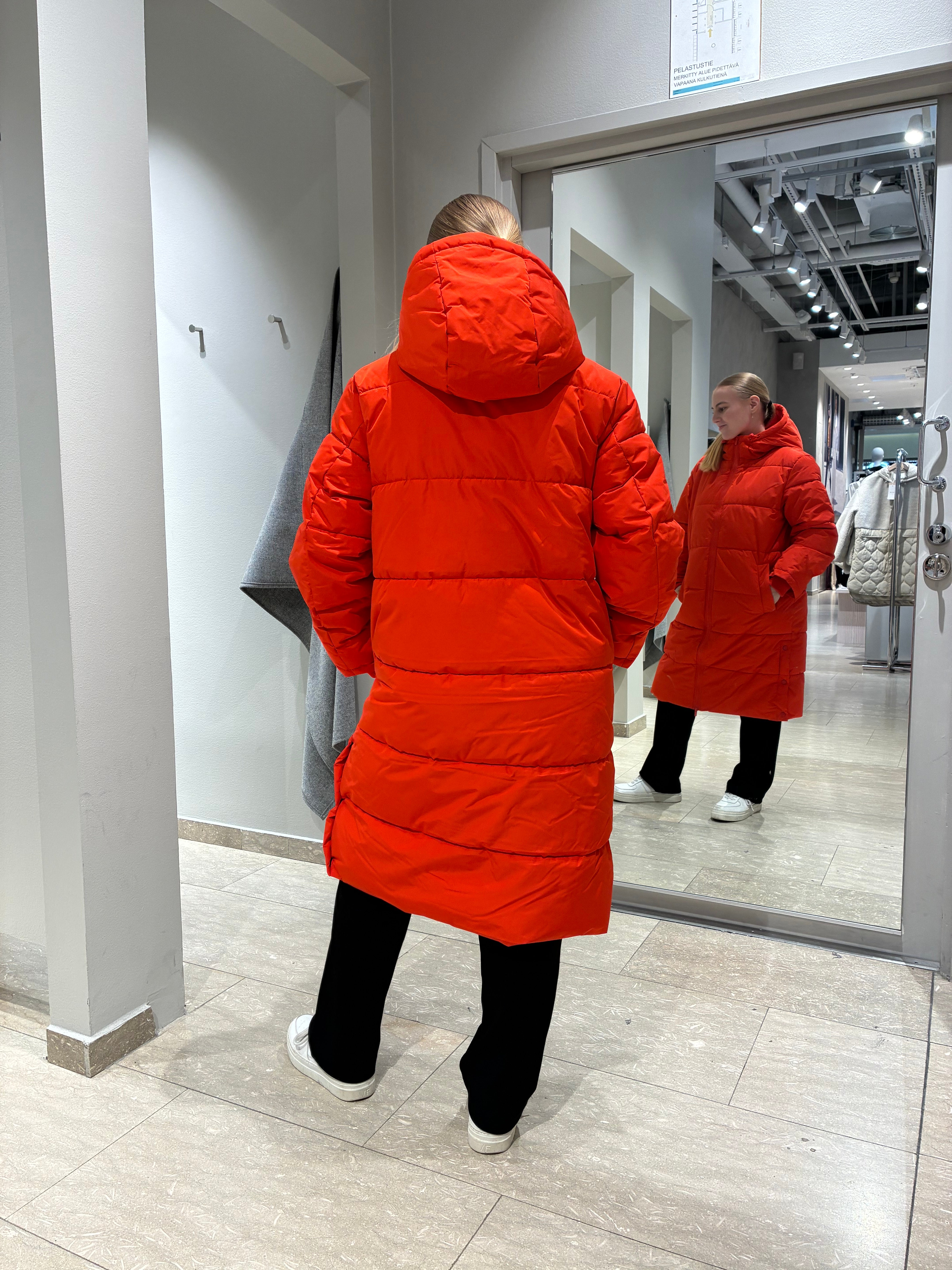 VIBETH Quilted Jacket - Poppy Red